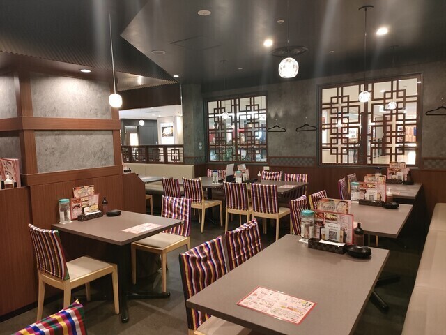 広々とした店内でご案内スムーズ