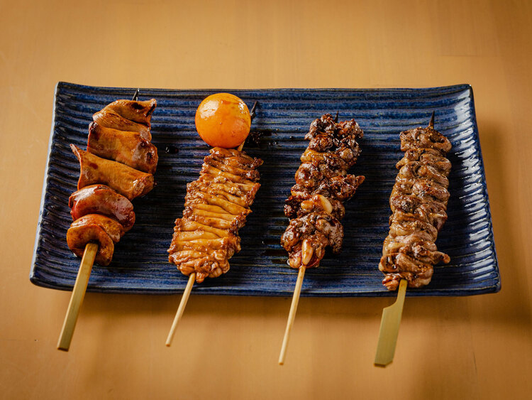 各店厳選された食材を仕入れ提供しています