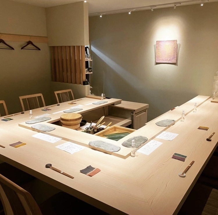 落ち着いた雰囲気のお店でゆったり働けます