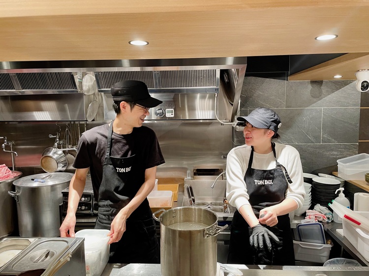 ラーメン GINZA TON BOX 六本木店の詳細画像2