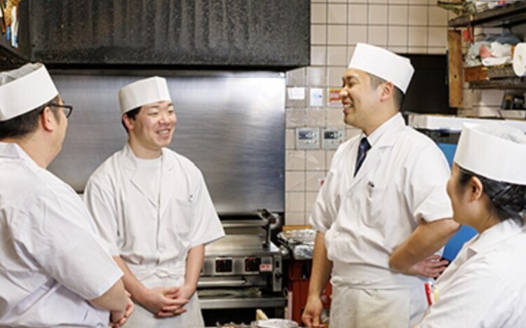 信頼できる仲間とチームを築きます