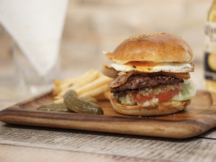 日本では珍しいヴィーガンバーガー