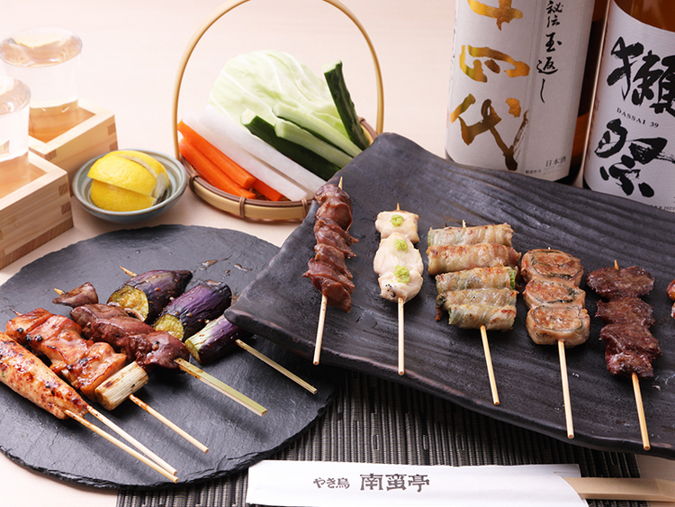 系列）様々な業態を展開しています◎