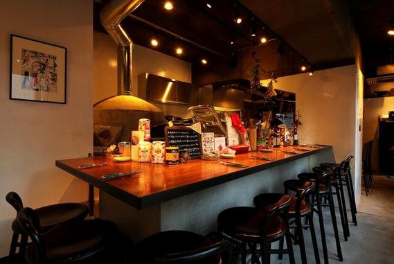 目の前でソースをかけ、トリュフ削る劇場型