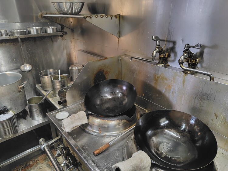 常に3人体制！未経験でも安心の調理現場