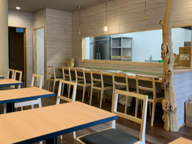 全20席の居心地の良いアットホームな店内