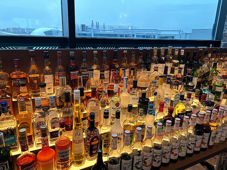 ラウンジ&バー グラン・ブルー 伊丹空港店の詳細画像2