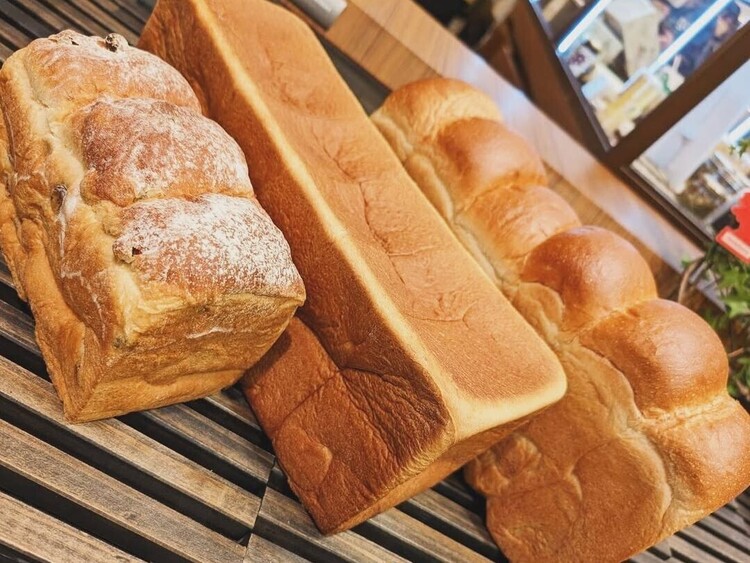 角食パンには、なんと4種類のミルクを使用