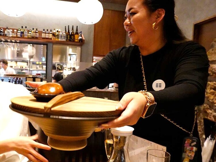 提供時のインパクトもバツグン♪本格うどん