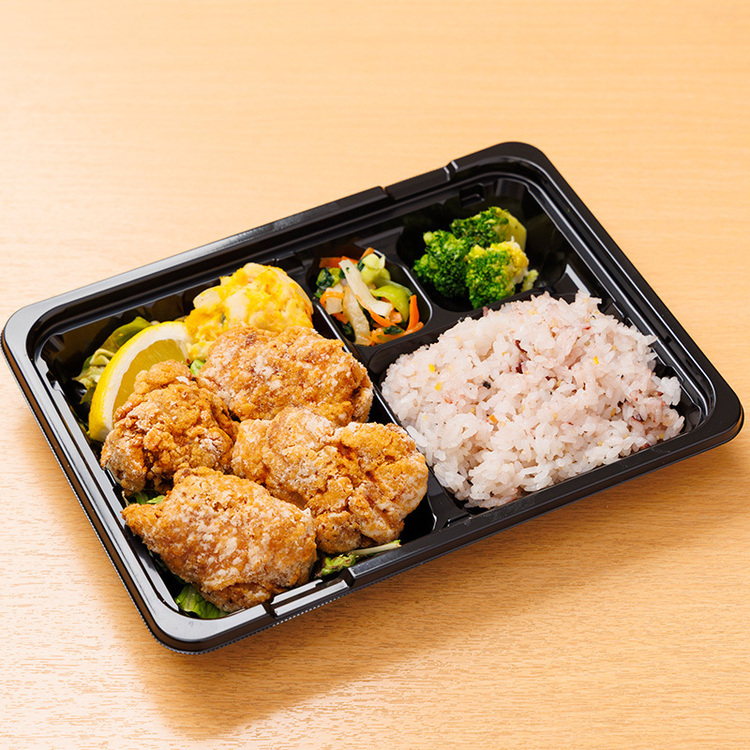 お弁当も販売しております!