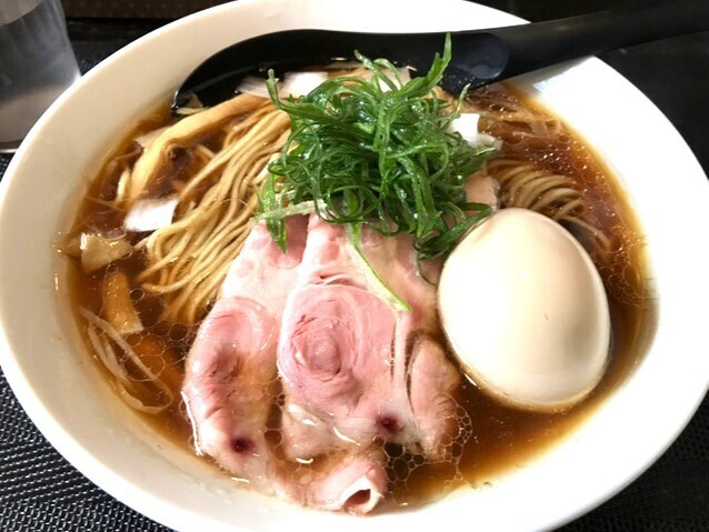 自慢の＜中華そば醤油＞をぜひ食べてみて！