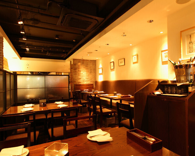 月1回のワイン・営業講習などもあり♪