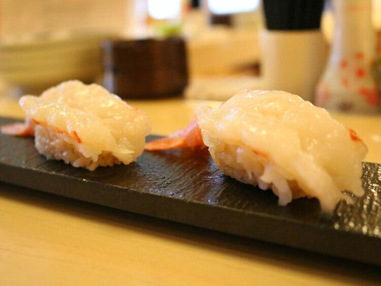 黒いシャリを使用した寿司