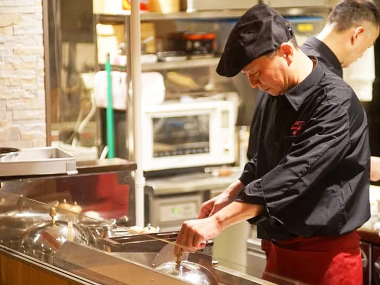 25歳で店長昇格・月給50万円以上も可能