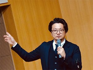 経営者向けの講演会も行っています