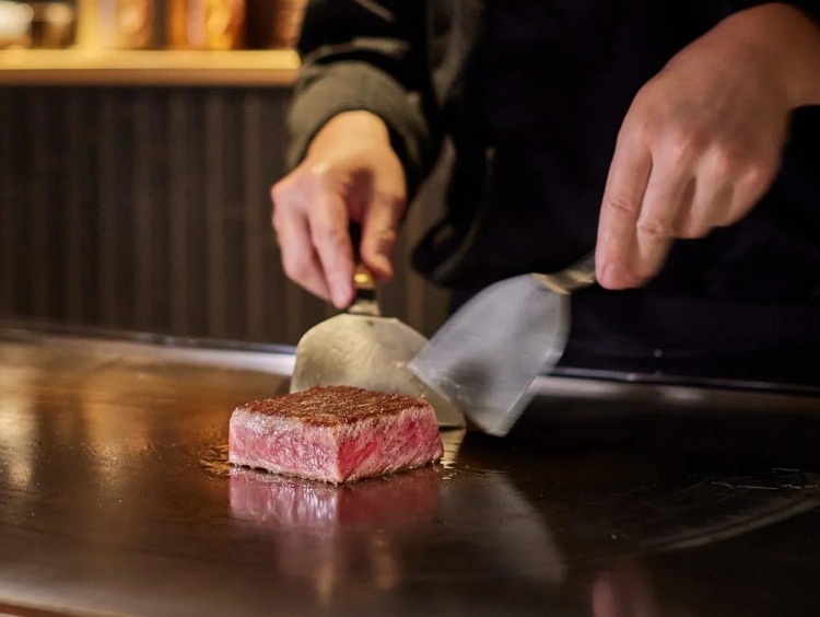 旬の食材にこだわりを施したコースを提供