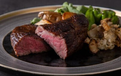 美しい景色と共に楽しむ極上の料理