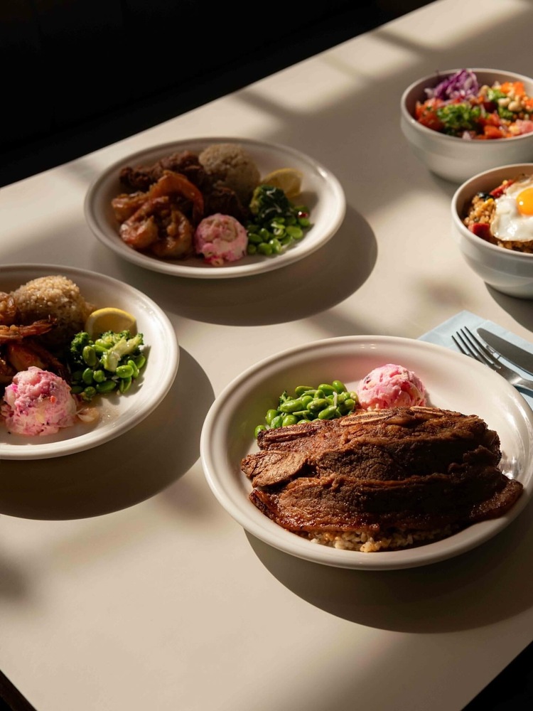 新宿駅直結の店舗で働こう！