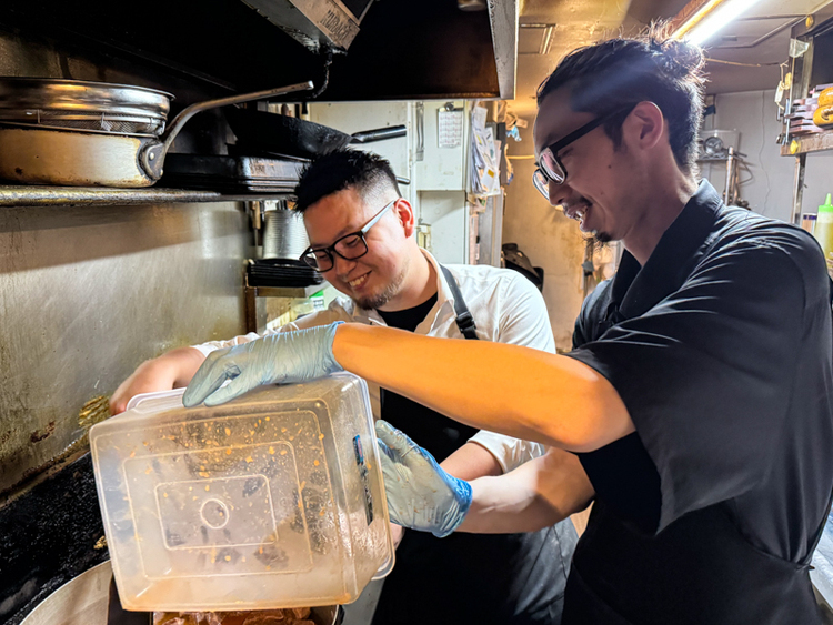 初心者も成長して活躍しているお店です