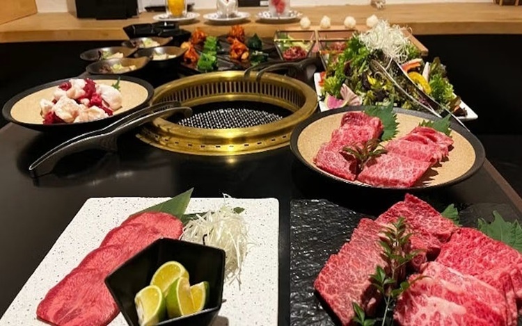 神戸牛焼肉  當麻店の詳細画像1