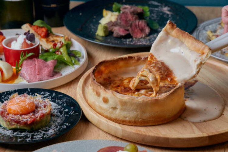 SNSで話題沸騰！とろ〜り名物シカゴピザ