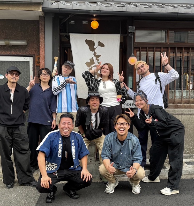 体験にこだわる年2回の社員グルメ旅行あり