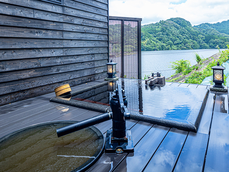 四季折々の風景を楽しめるロケーション♪