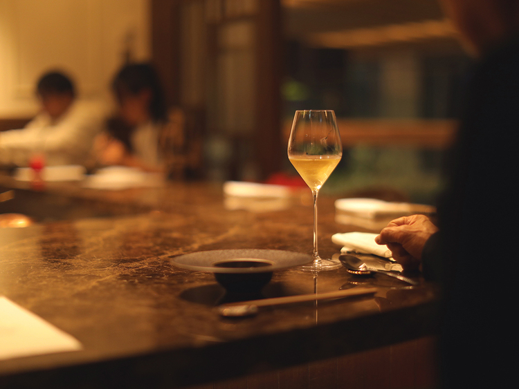 国内外の上質なお客様が集うお店