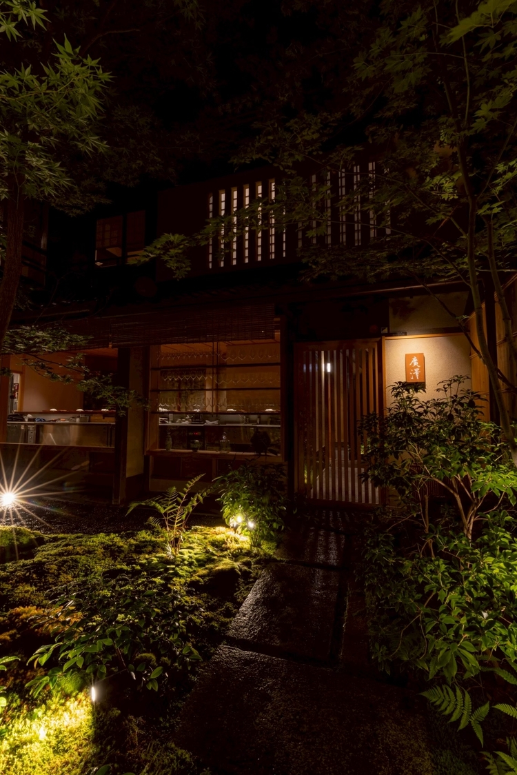 メディアで注目されている話題の人気店