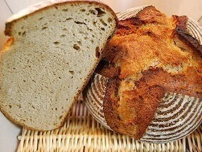 自家製酵母を使ったパンの香りと深い味わい