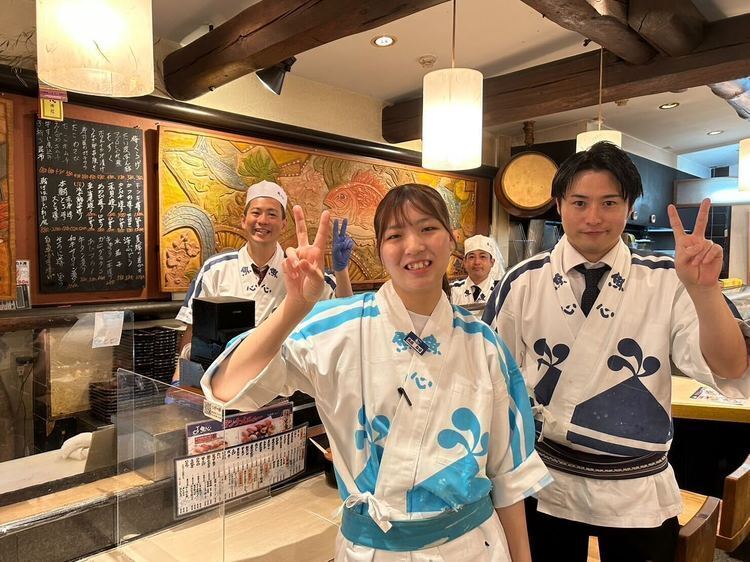 姉妹店のスタッフ🌟皆仲がいいです♪