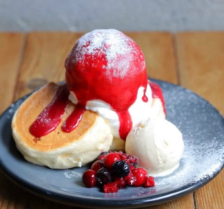 スイーツ好き必見！新作開発にも関われる