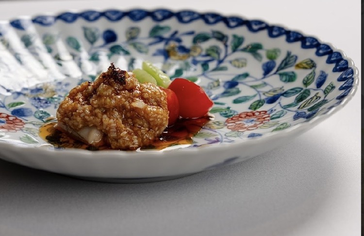 盛り付けにも繊細な技術が光ります