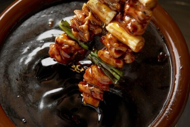 開発を続けて辿り着いた人気のタレで仕上げ