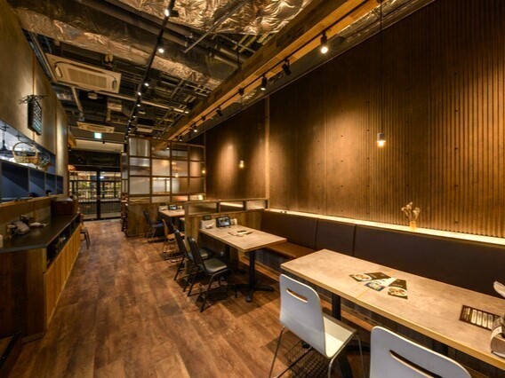 木目調の落ち着いたデザイン空間☆