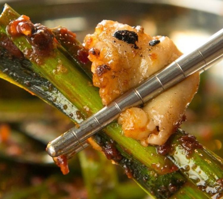 「ペラペラ焼き」と「川崎喰い」が名物です