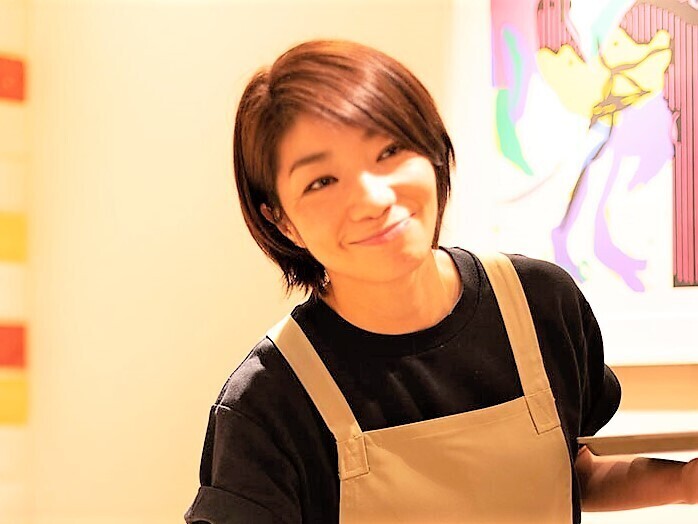 自慢のひと皿を最高の笑顔とともにご提供♪