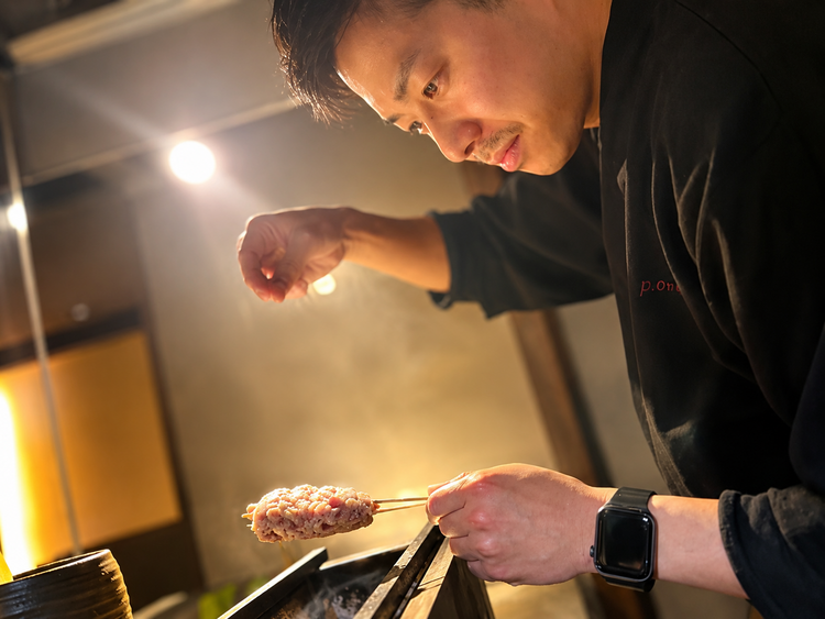 備長炭で焼き上げる『醤油焼き鳥』