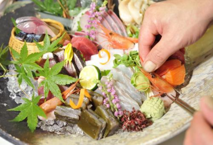 包丁さばきから経営まで一生モノの技術を