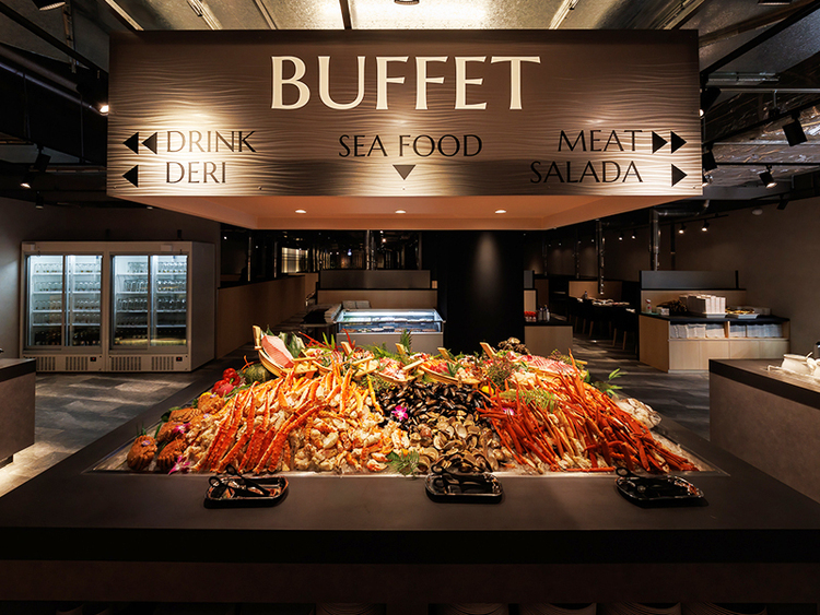SNS映え抜群！豪華な海鮮ブッフェが自慢