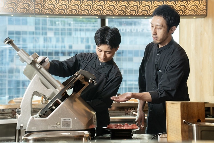 家族手当・育休など制度充実。