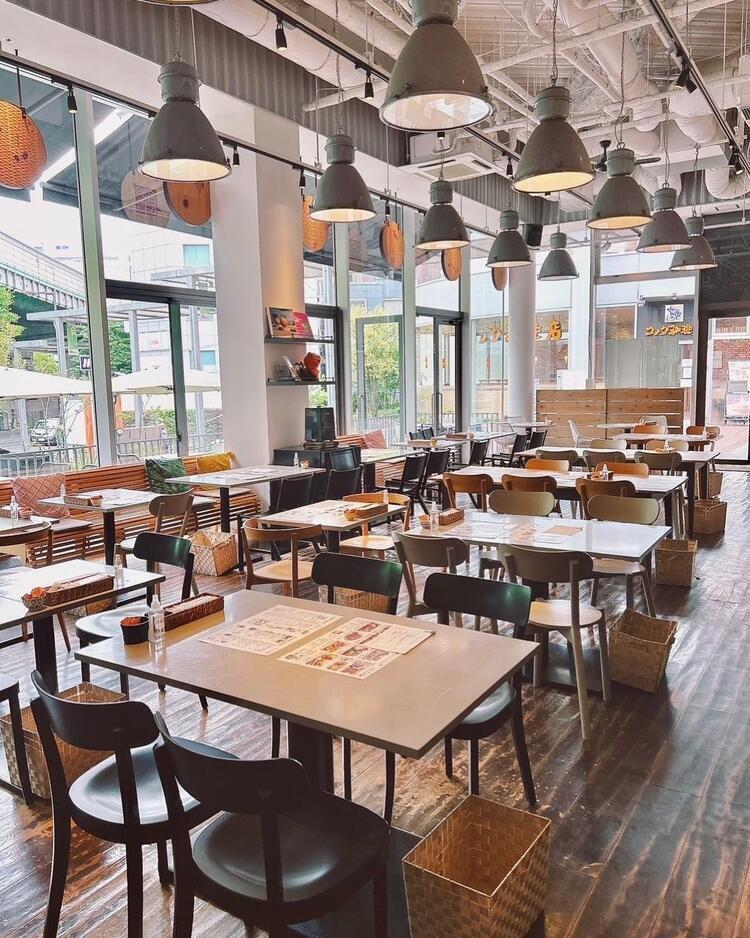 駅チカの好立地にあるお店です◎