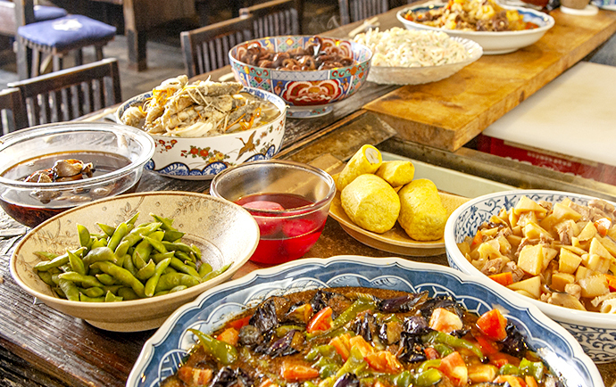 色とりどりの料理でお客様を笑顔に！