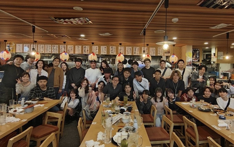 ※既存店のスタッフ画像です