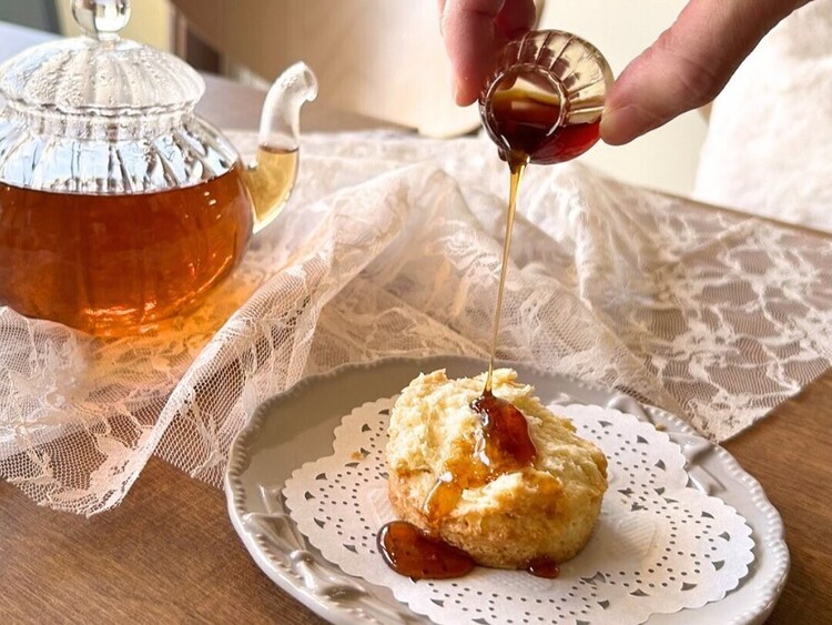 オリジナルティーソースをかけるスタイル