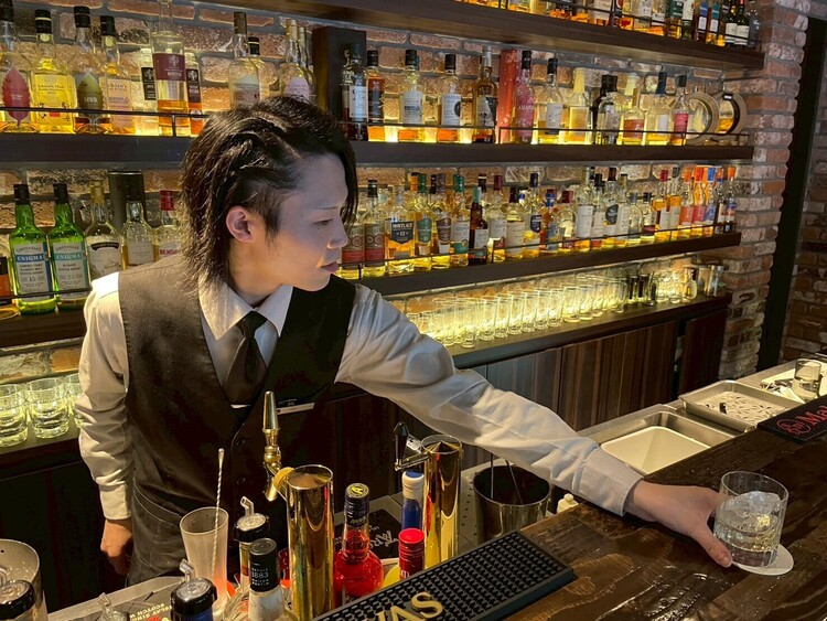 賞与年2回・月給30万円〜・昇給年2回