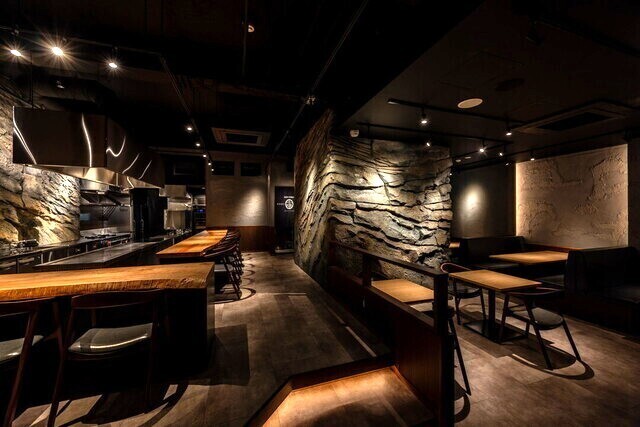 月給＞店長候補：35万〜、一般：30万～