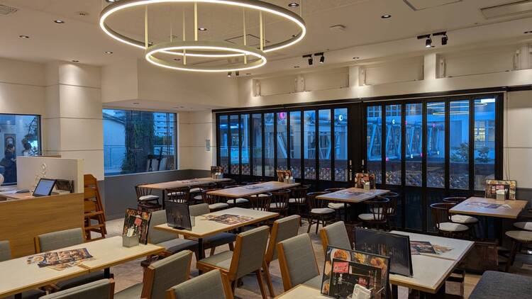 駅からきてすぐの場所です☆