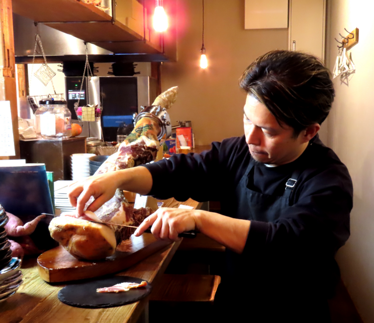 ライブ感のある楽しい職場です。