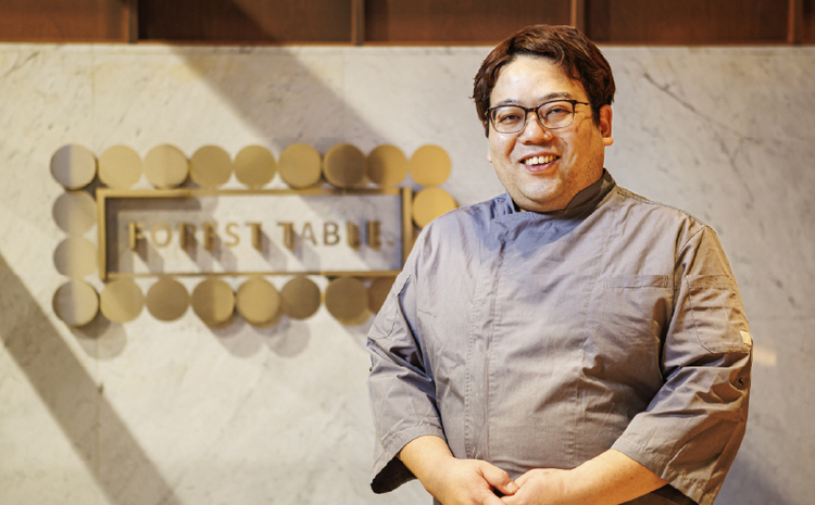 シェフ・貴島史典の元で学べます！